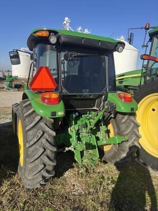 Image of John Deere 5075E equipment image 4
