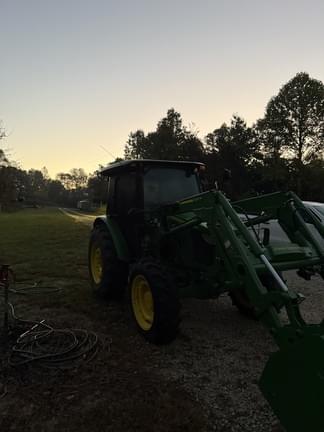 Image of John Deere 5075E equipment image 1
