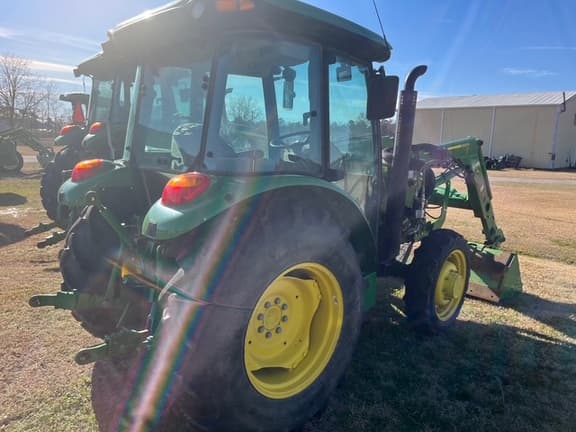 Image of John Deere 5075E equipment image 4