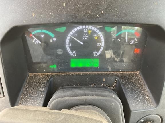 Image of John Deere 5075E equipment image 4