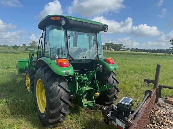 Image of John Deere 5075E equipment image 4