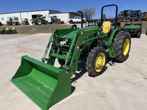 2022 John Deere 5075E Image