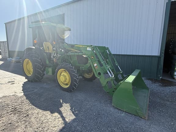 Image of John Deere 5075E equipment image 3