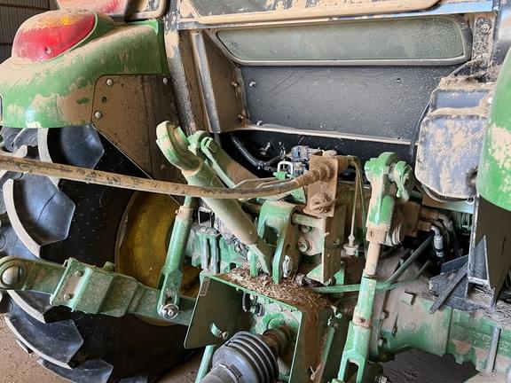 Image of John Deere 5075E equipment image 1