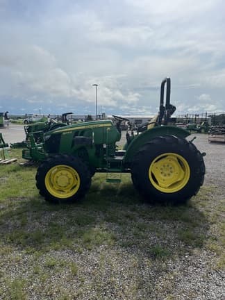 Image of John Deere 5075E equipment image 2