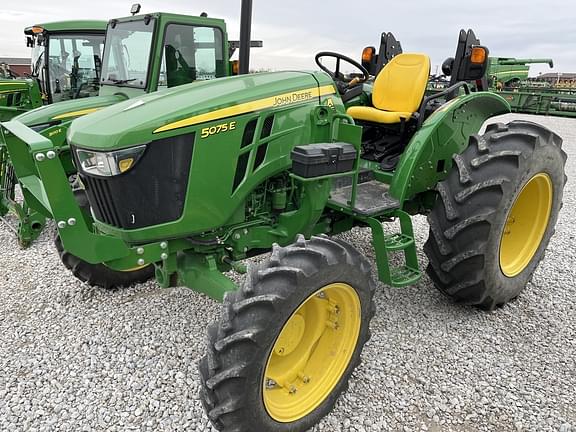 Image of John Deere 5075E Primary image