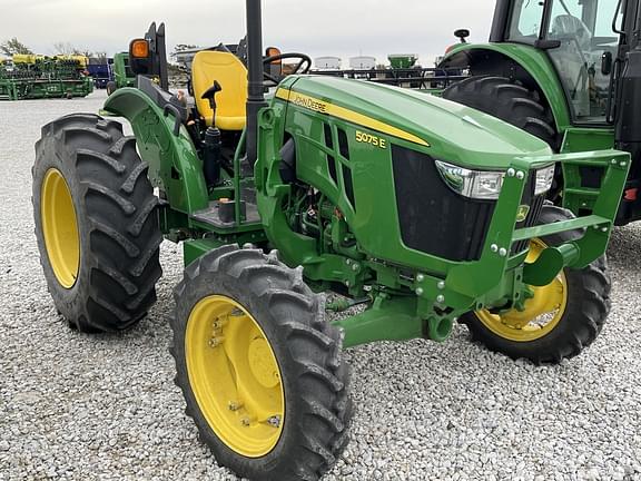 Image of John Deere 5075E equipment image 2