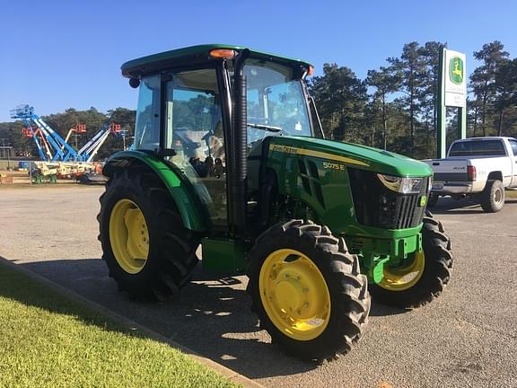 Image of John Deere 5075E equipment image 1