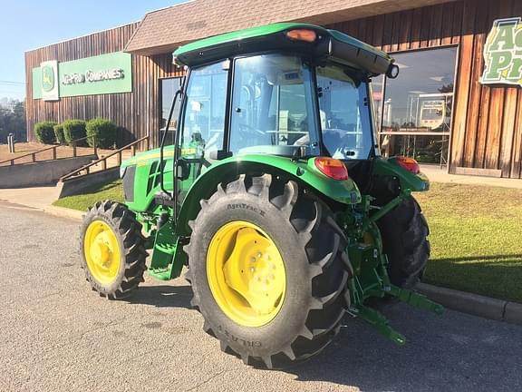 Image of John Deere 5075E equipment image 3