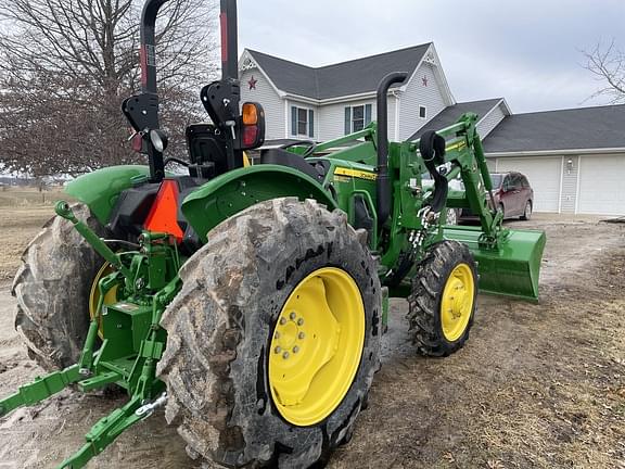 Image of John Deere 5075E equipment image 4