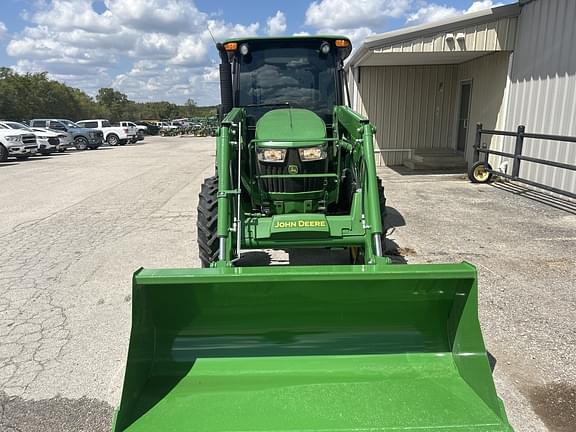 Image of John Deere 5075E equipment image 4