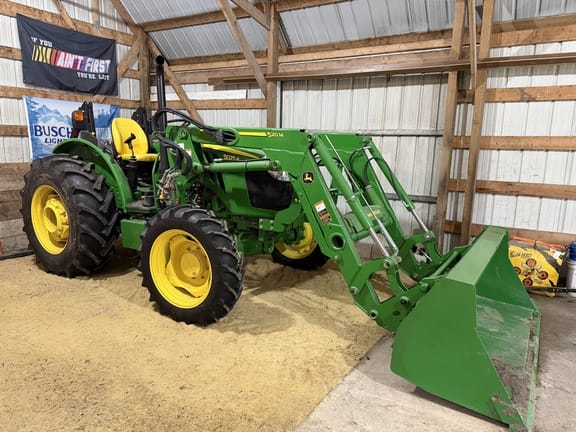2022 John Deere 5075E Equipment Image0