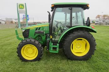 Main image John Deere 5075E 4