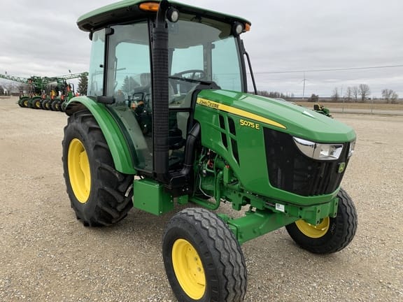 Main image John Deere 5075E