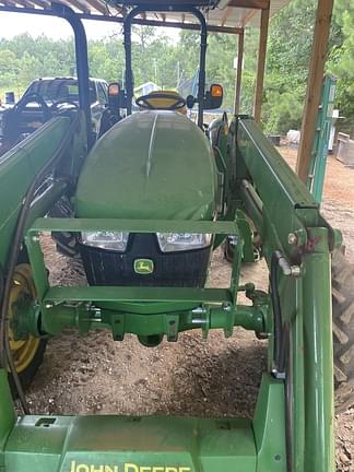 Image of John Deere 5075E equipment image 3