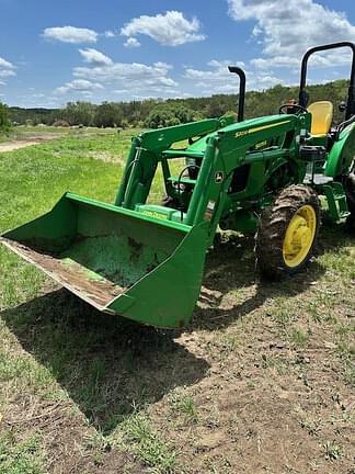 Image of John Deere 5075E equipment image 4