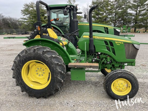 2022 John Deere 5075E Equipment Image0