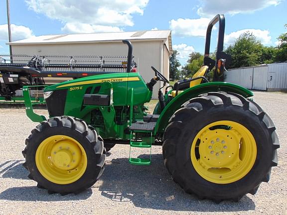 Image of John Deere 5075E Primary image