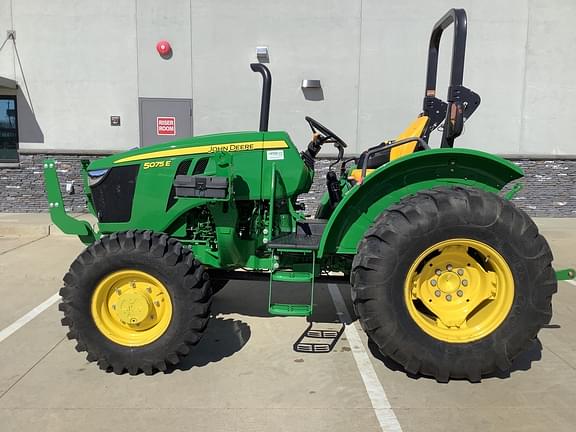 Image of John Deere 5075E Primary image