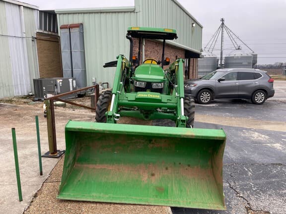 Image of John Deere 5075E equipment image 3
