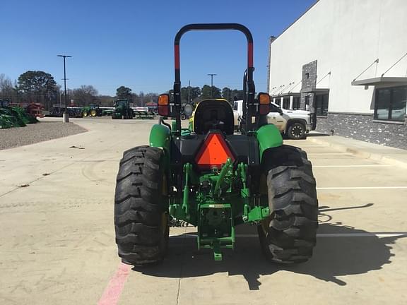 Image of John Deere 5075E equipment image 3