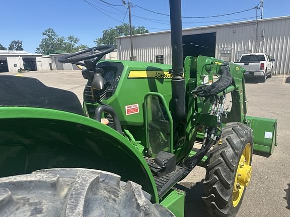Image of John Deere 5075E equipment image 1