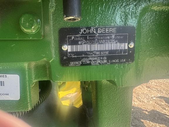 Image of John Deere 5075E equipment image 3