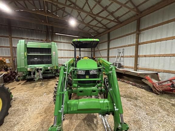 Image of John Deere 5075E equipment image 3