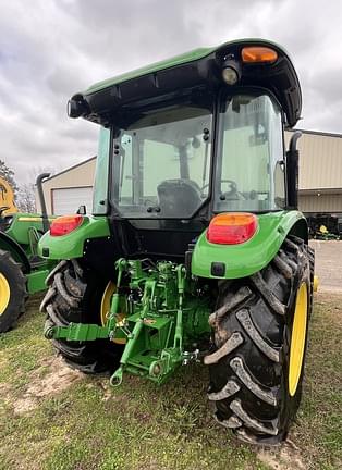 Image of John Deere 5075E equipment image 3