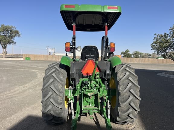 Image of John Deere 5075E equipment image 4