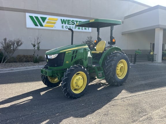 2022 John Deere 5075E Equipment Image0