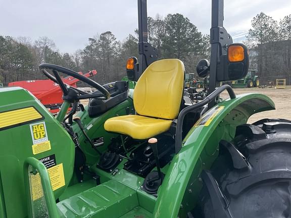 Image of John Deere 5075E equipment image 2