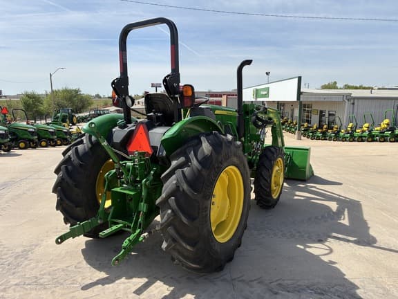 Image of John Deere 5075E equipment image 4