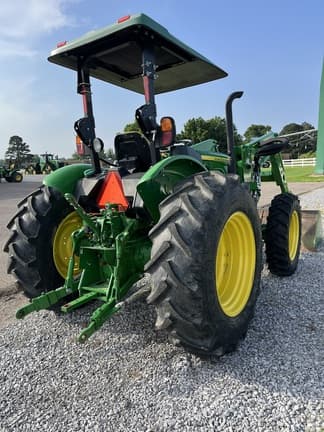 Image of John Deere 5075E equipment image 4
