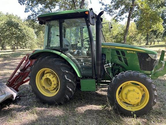 Image of John Deere 5075E equipment image 1