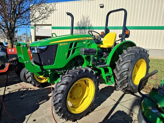 Main image John Deere 5075E