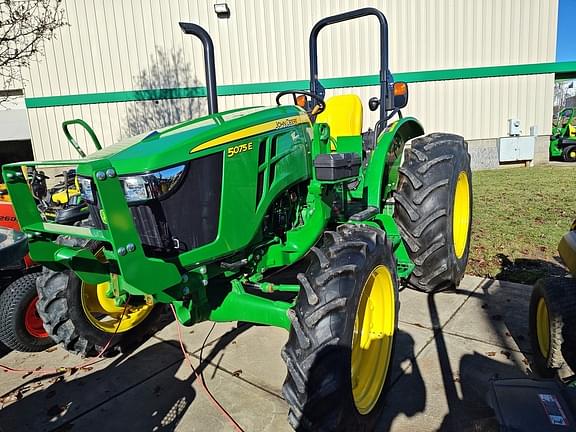 Image of John Deere 5075E equipment image 1