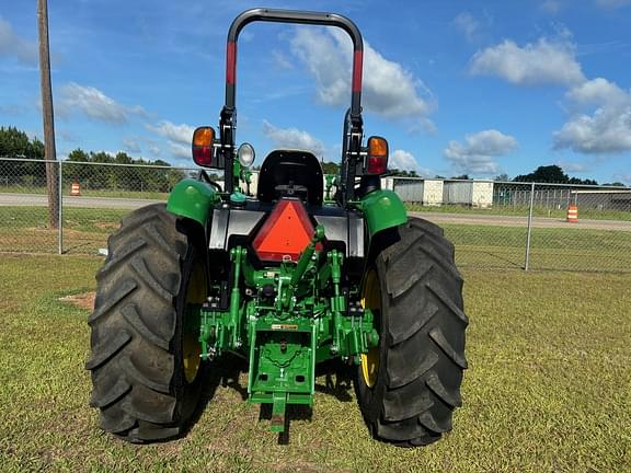 Image of John Deere 5075E equipment image 3