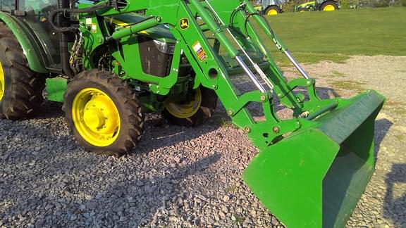 Image of John Deere 5075E equipment image 2