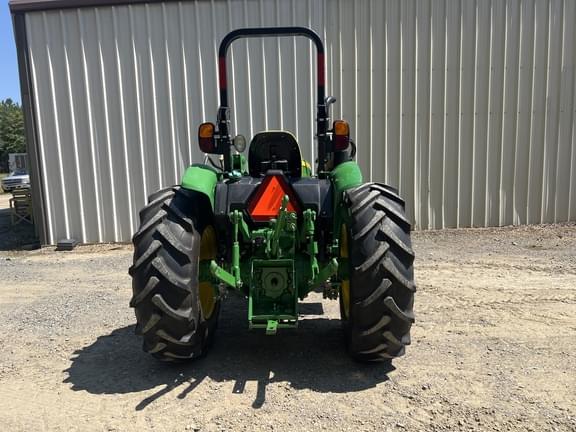 Image of John Deere 5075E equipment image 3