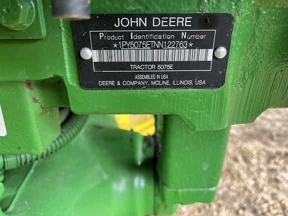 Image of John Deere 5075E equipment image 4