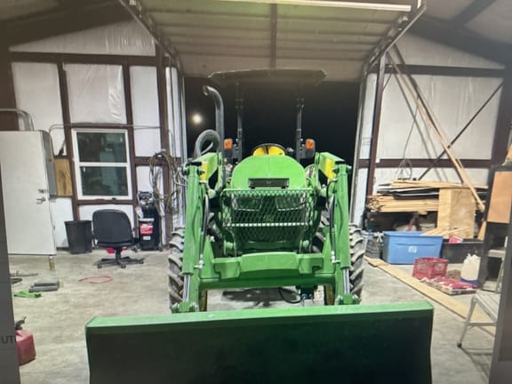 2022 John Deere 5075E Equipment Image0