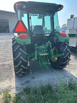 Image of John Deere 5075E equipment image 3