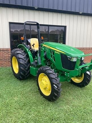 Image of John Deere 5075E equipment image 1