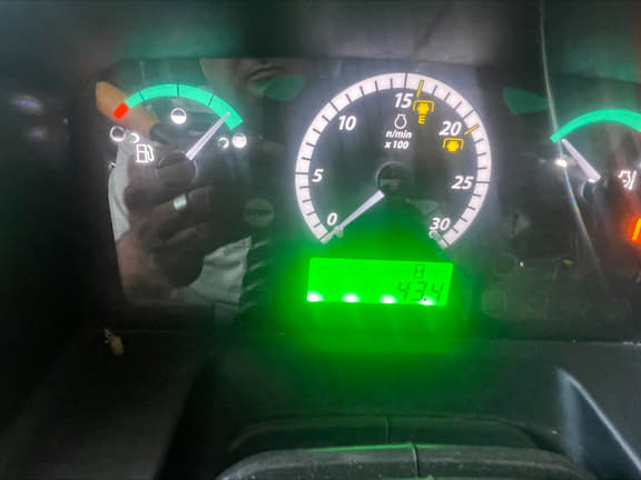 Image of John Deere 5075E equipment image 4