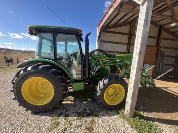 Image of John Deere 5075E equipment image 4