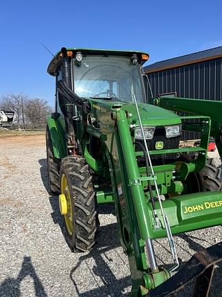 Image of John Deere 5075E equipment image 3