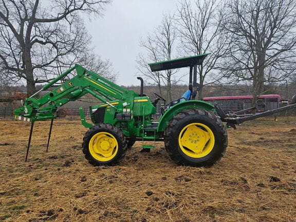 2022 John Deere 5075E Equipment Image0