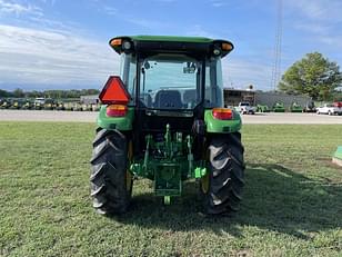 Main image John Deere 5075E 4