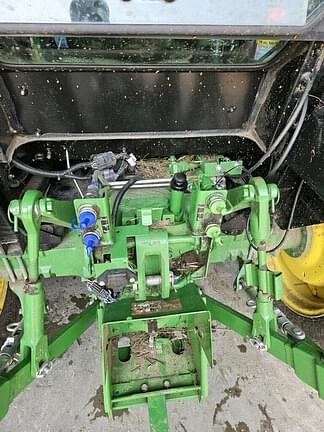 Image of John Deere 5075E Image 1